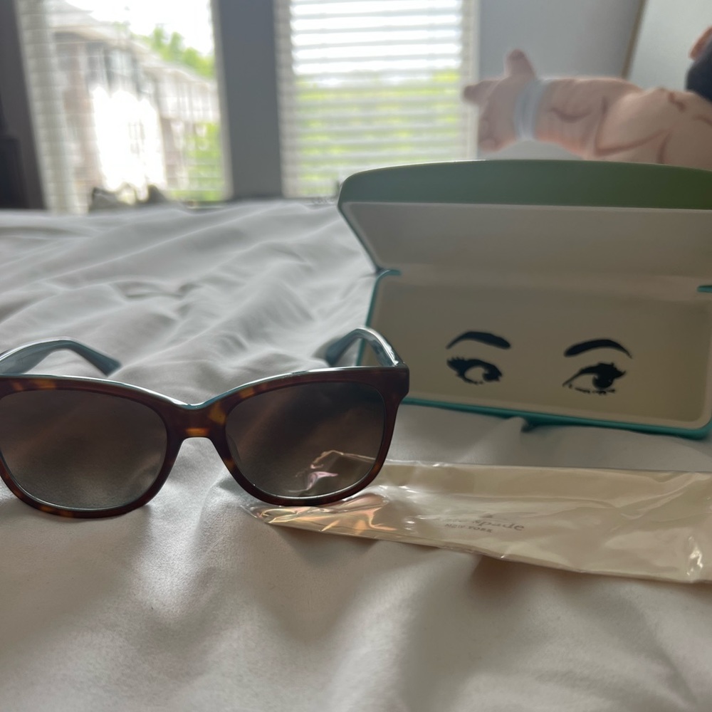 Beautiful Kate Spade sunglasses